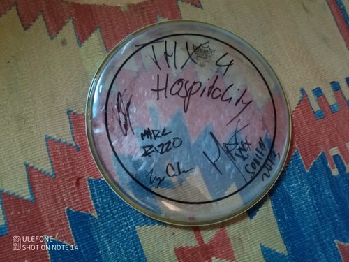 Soulfly drumhead signiert